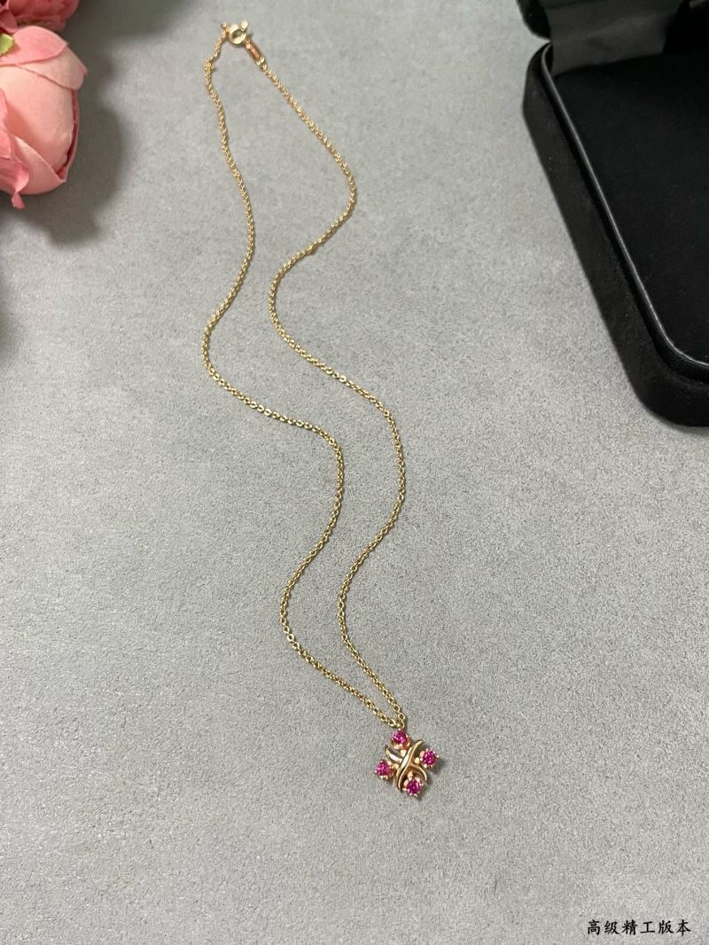 T*f*ny necklaces